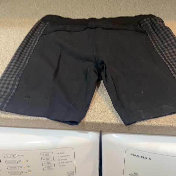 Lulu - Picture 2 of 3